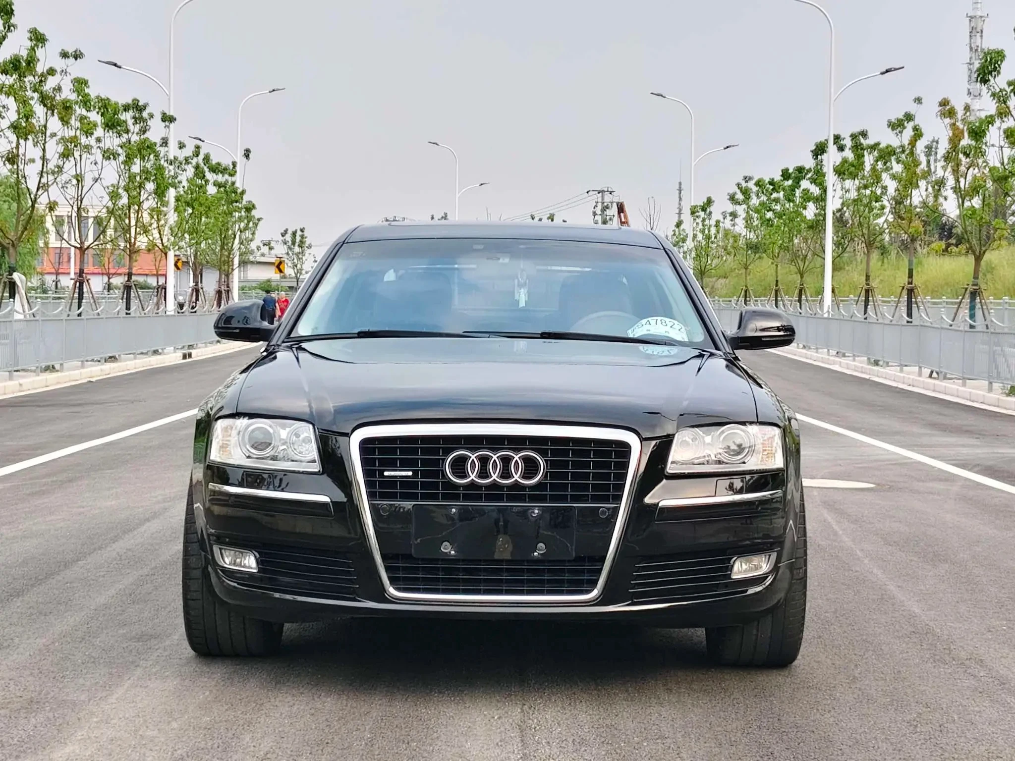 Audi A8L 3.2 TFSI Standard - exterior