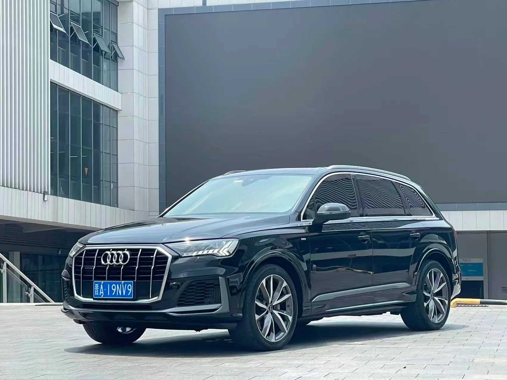 Audi Q7 55 TFSI Sport Trim
