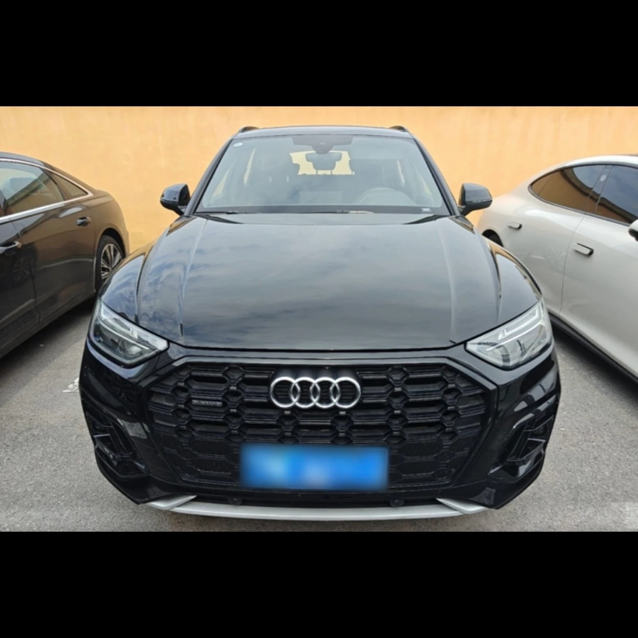 Audi Q5L Luxury Dynamic 40 - exterior