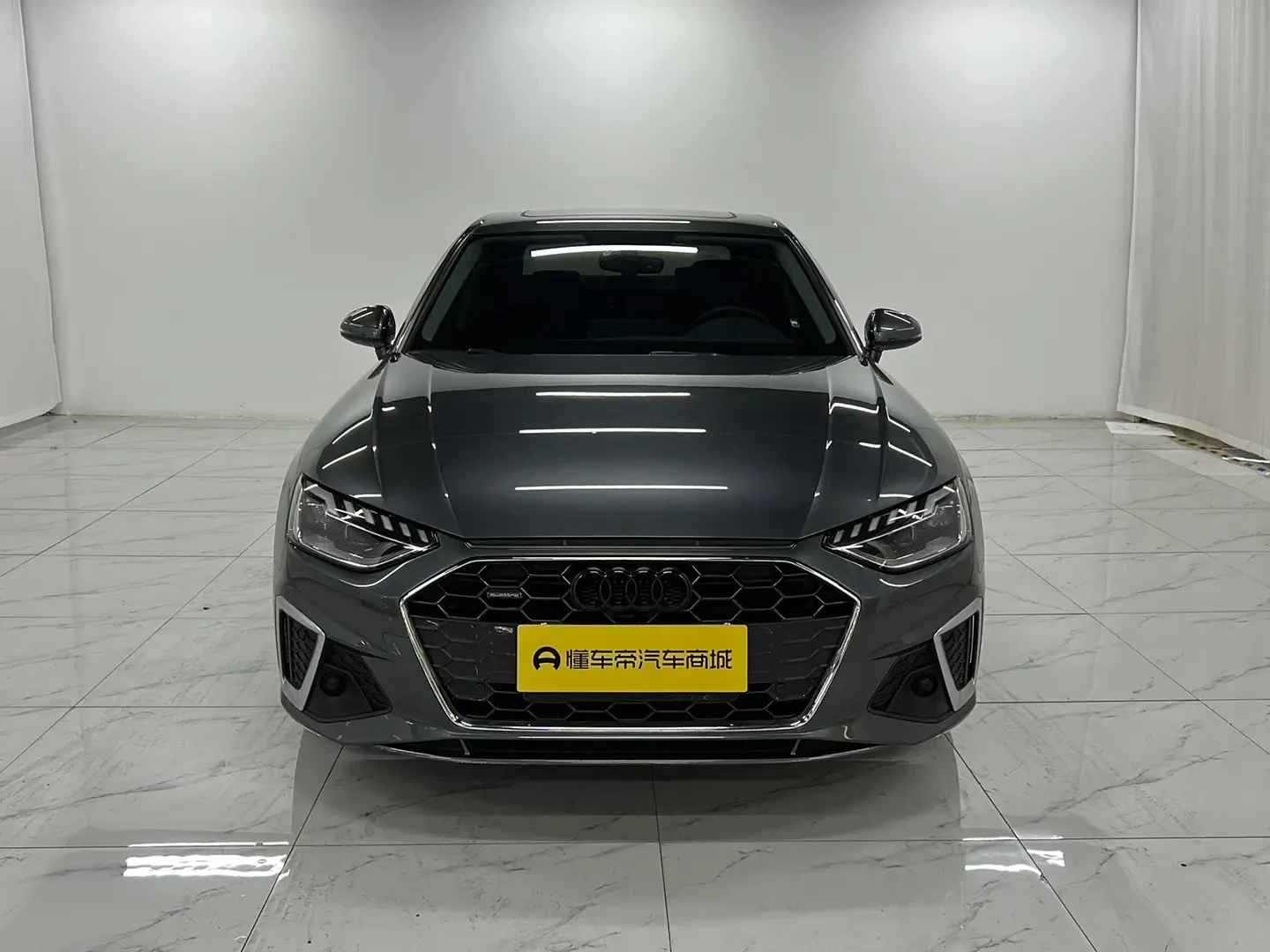 Audi A4L 40TFSI Luxury Dynamic Trim - exterior