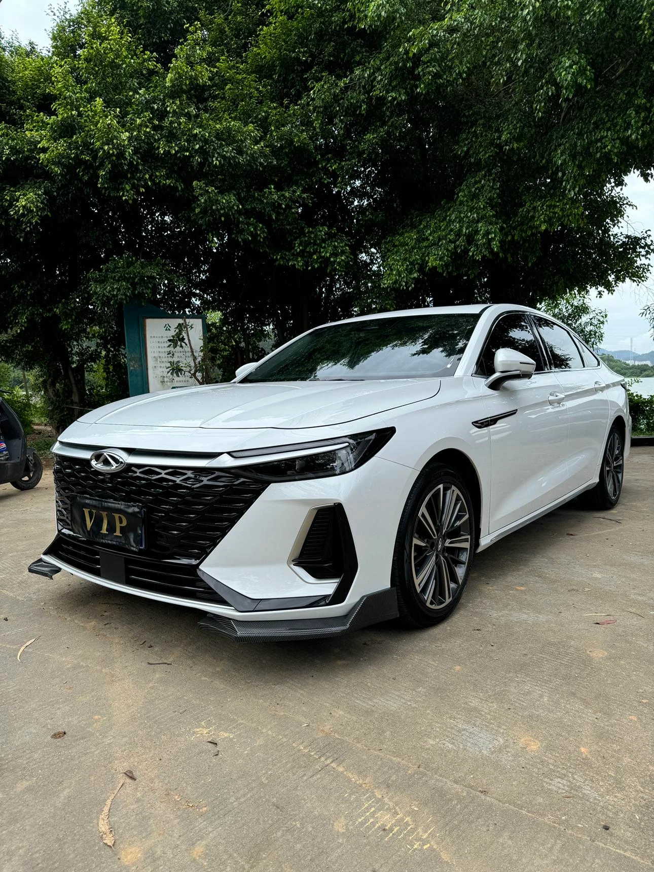Chery Arrizo 8 1.6TGDI DCT Elegance