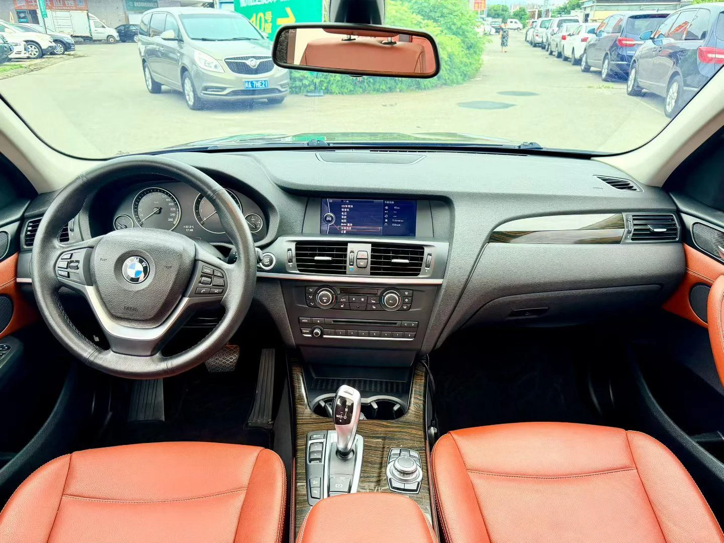 BMW X3  xDrive20i  - interior