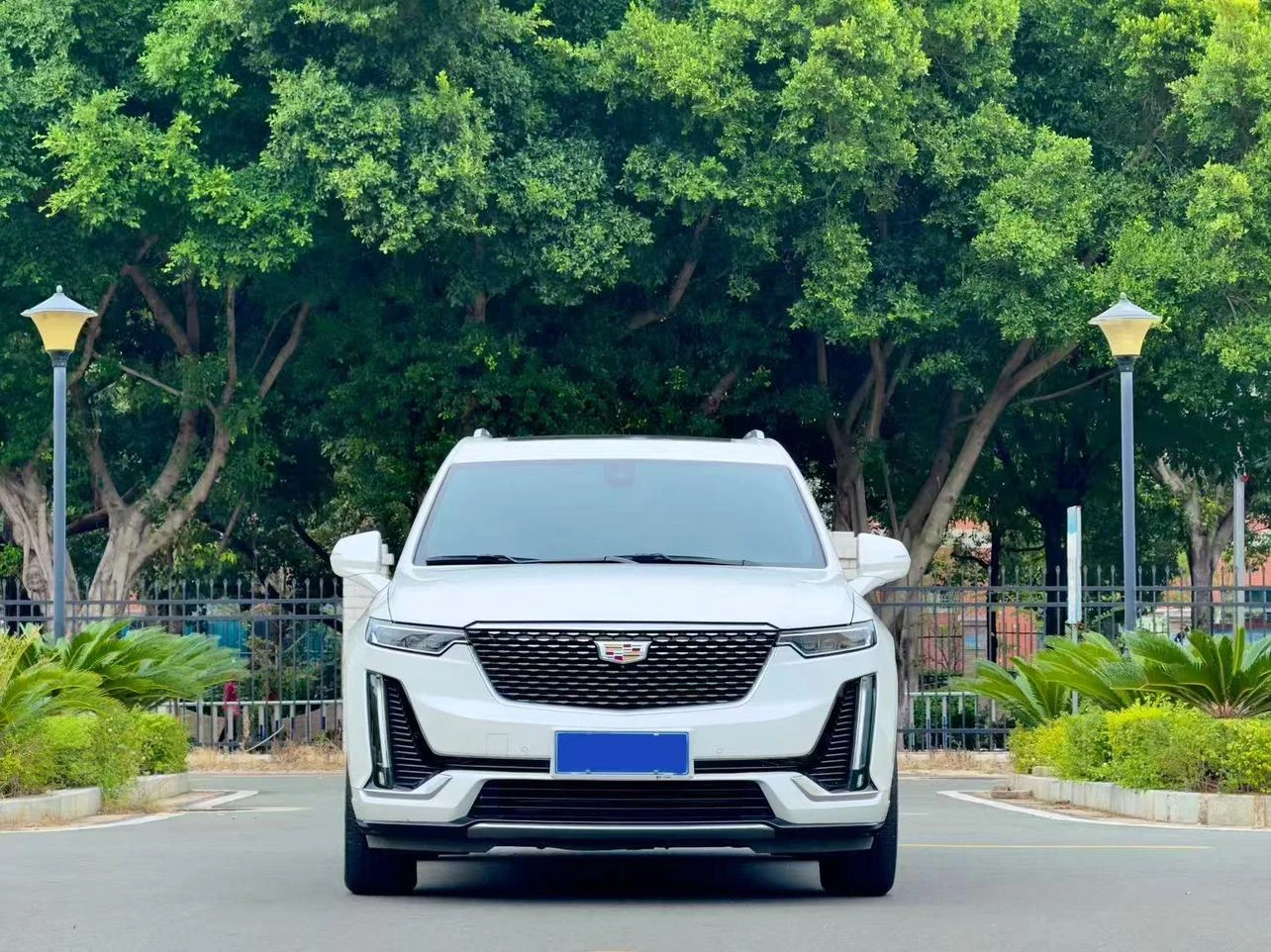 Cadillac XT6 2.0T 2WD Luxury - exterior
