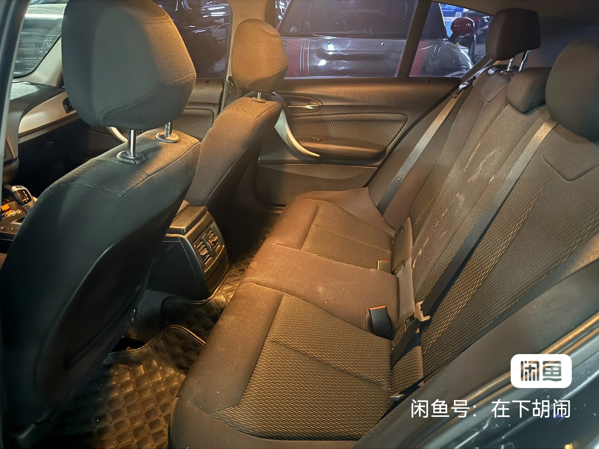 BMW 118i - interior