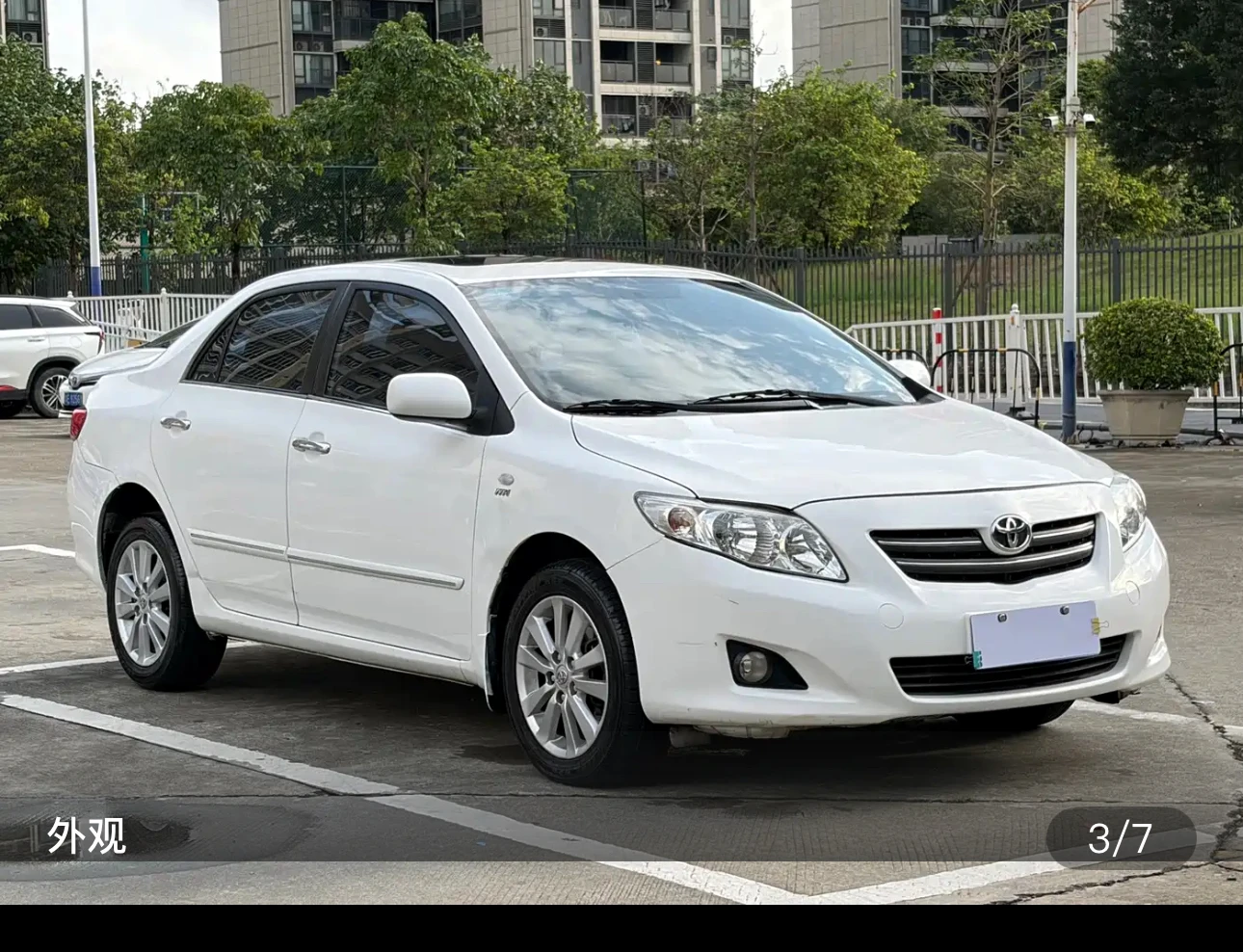 Toyota Corolla 1.8L GL-i Special Edition with Sunroof