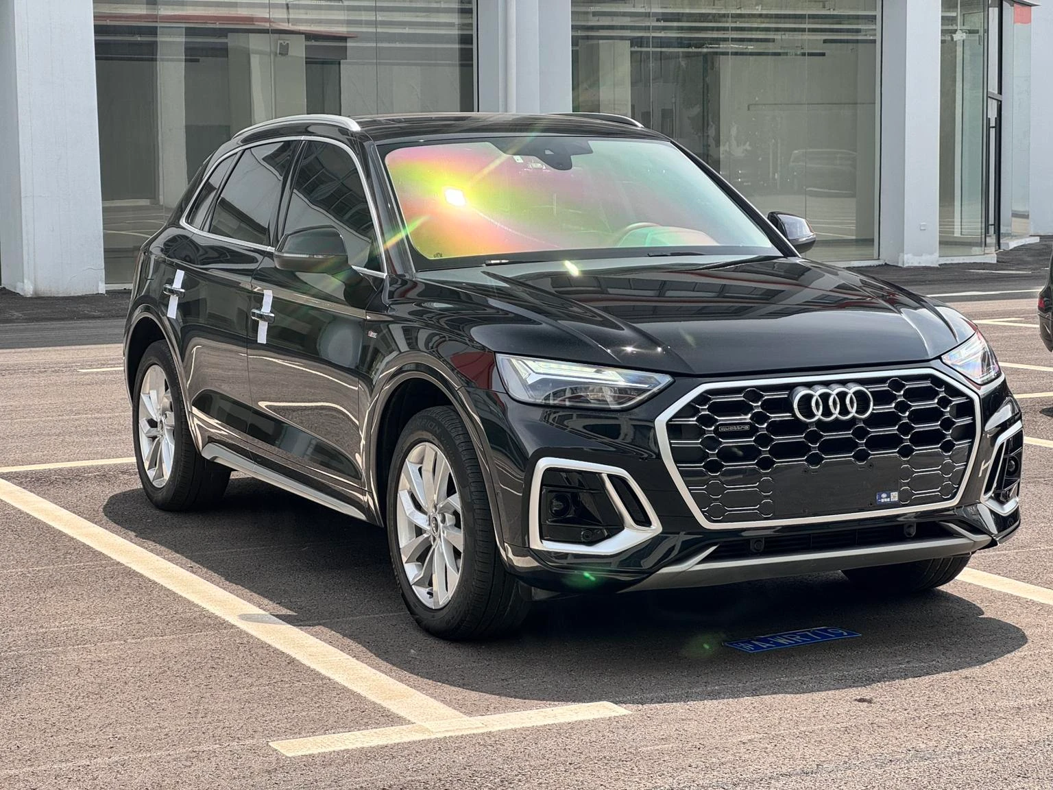 Audi Q5L 40T  - exterior