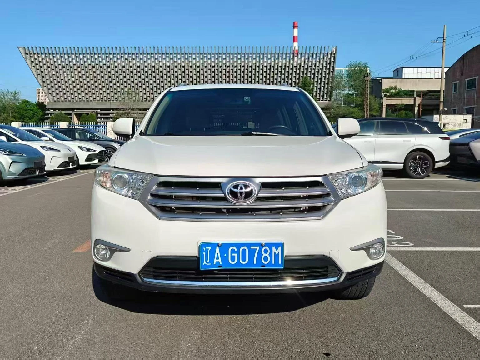 Toyota Highlander 2.7L 2WD 5-Seater (Purple Gold Edition) - exterior