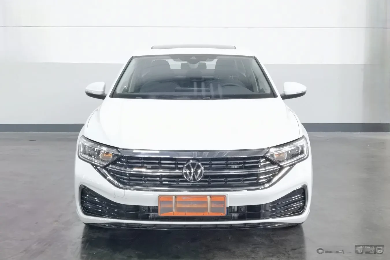 Volkswagen Sagitar 300TSI DSG Beyond Edition - exterior