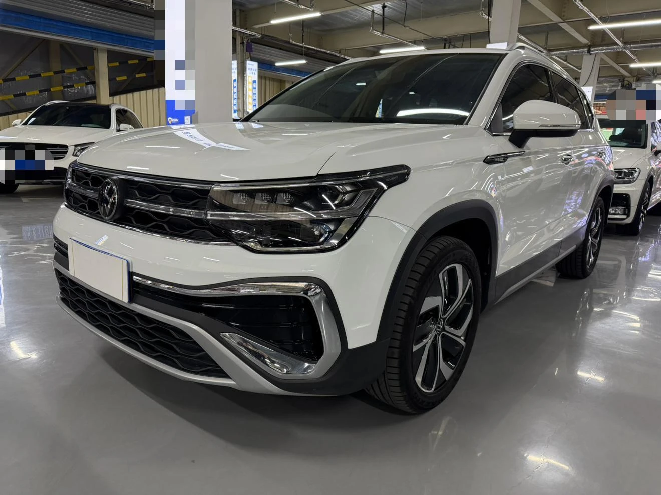 Volkswagen Tharu 300TS 2WD Full Moon Edition