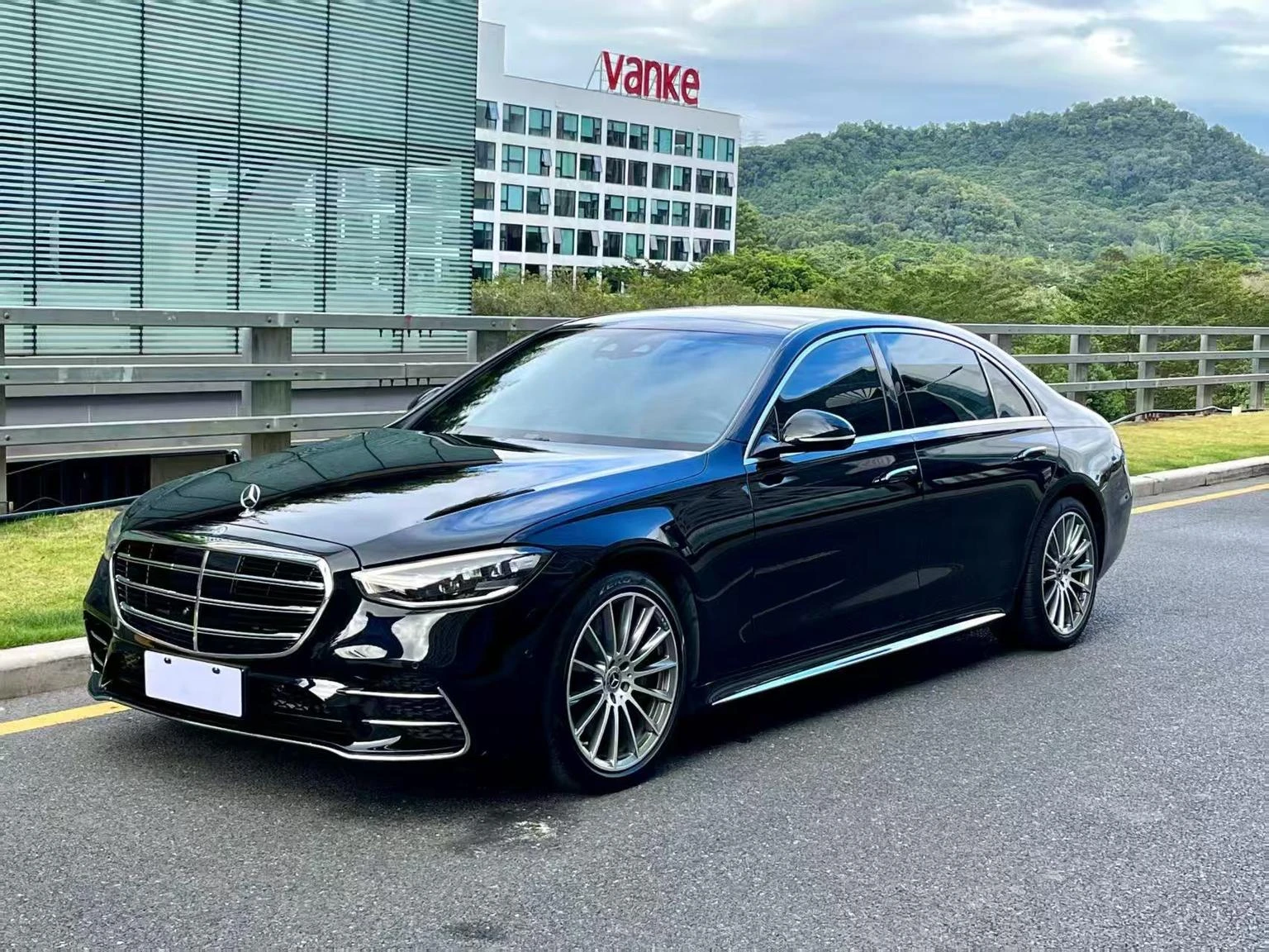 Mercedes-Benz S-Class S450 L 4MATIC - exterior