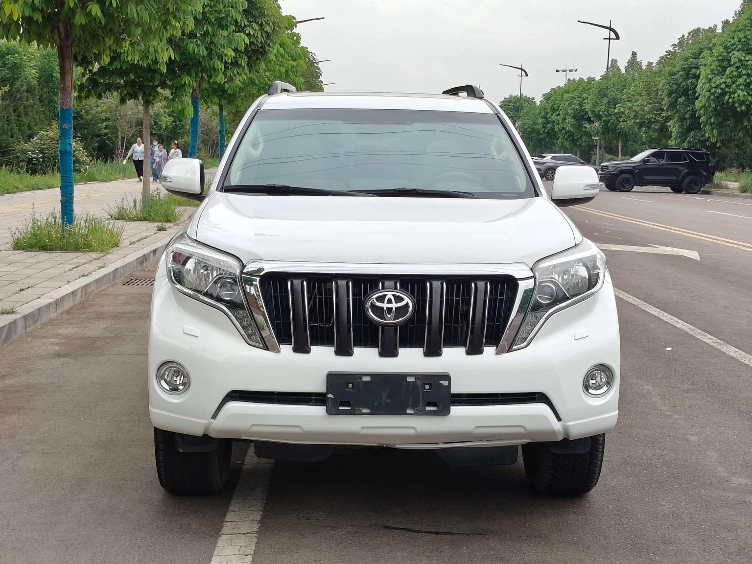 Toyota Prado - exterior