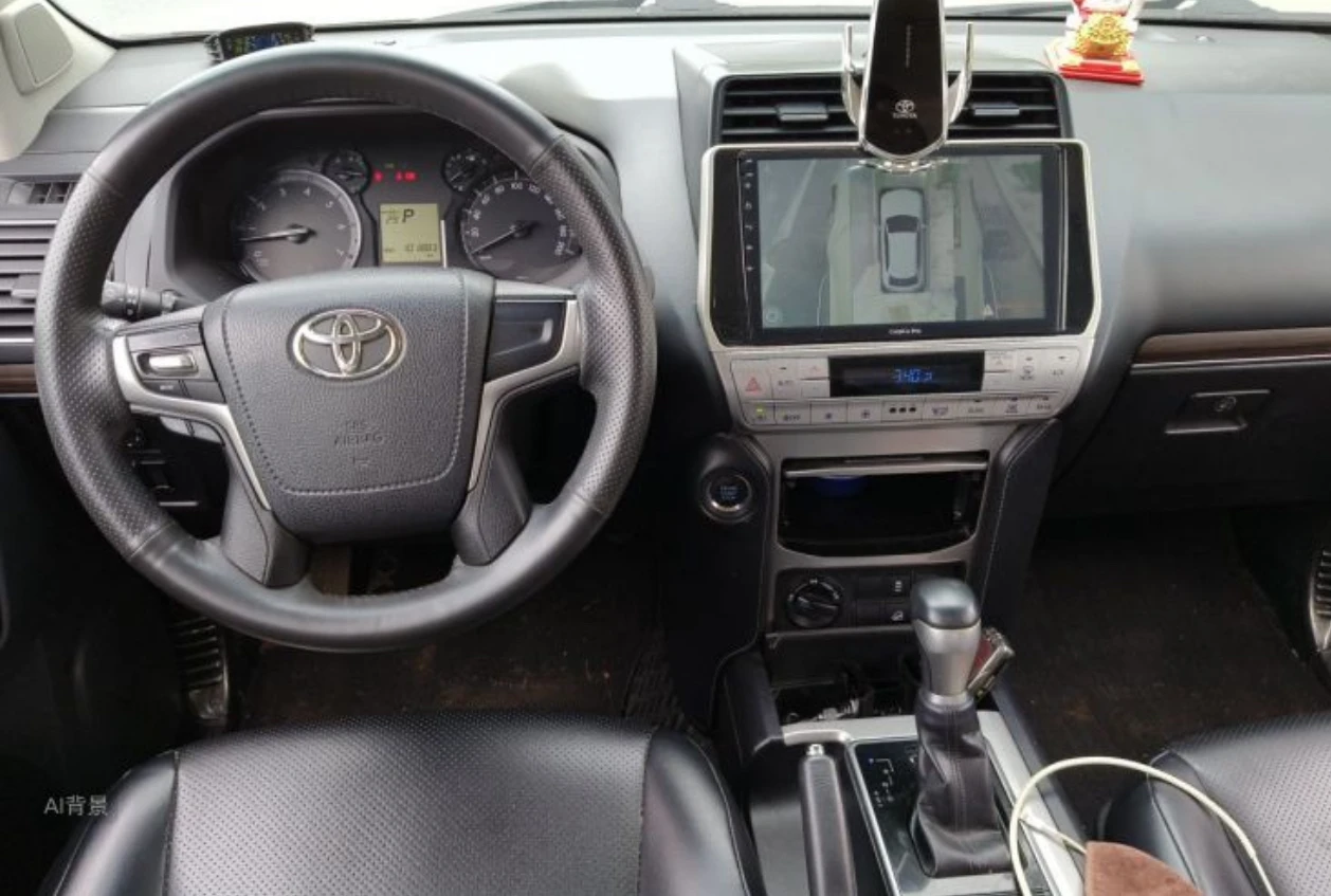 Toyota Prado TX 4WD - interior