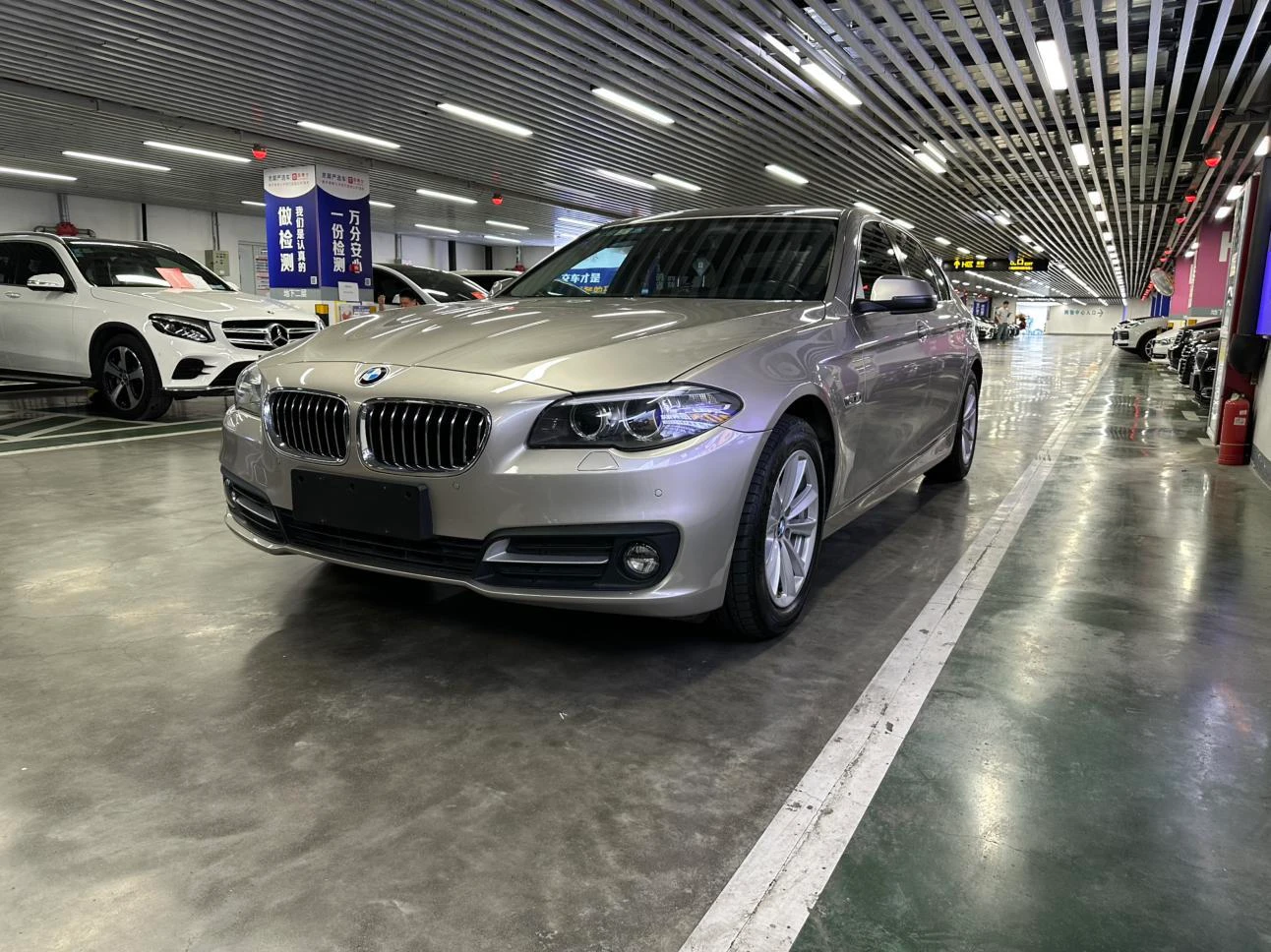 BMW 5 Series 529Li 