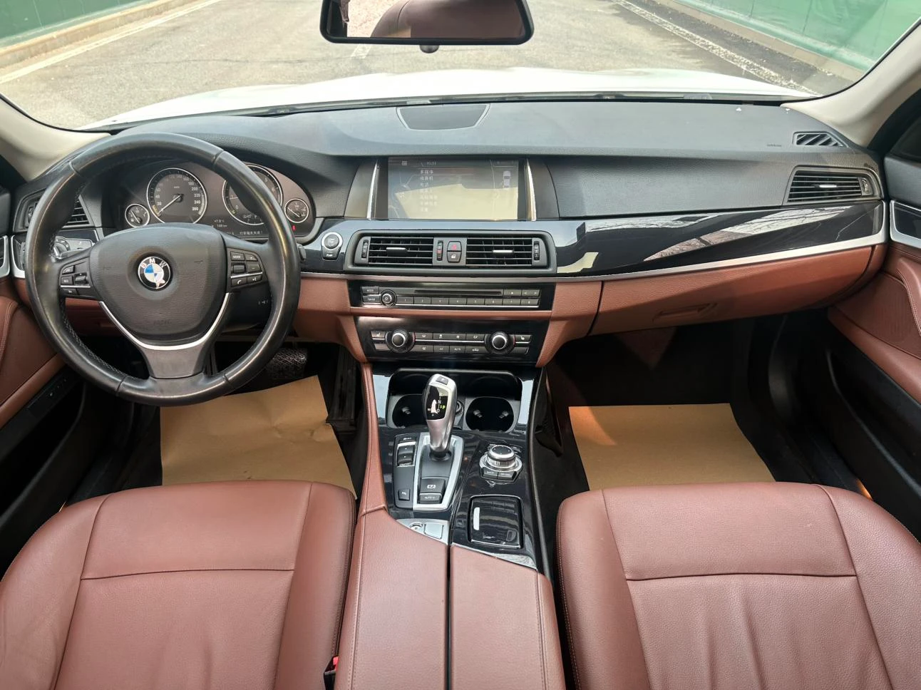 BMW 520 Li - interior