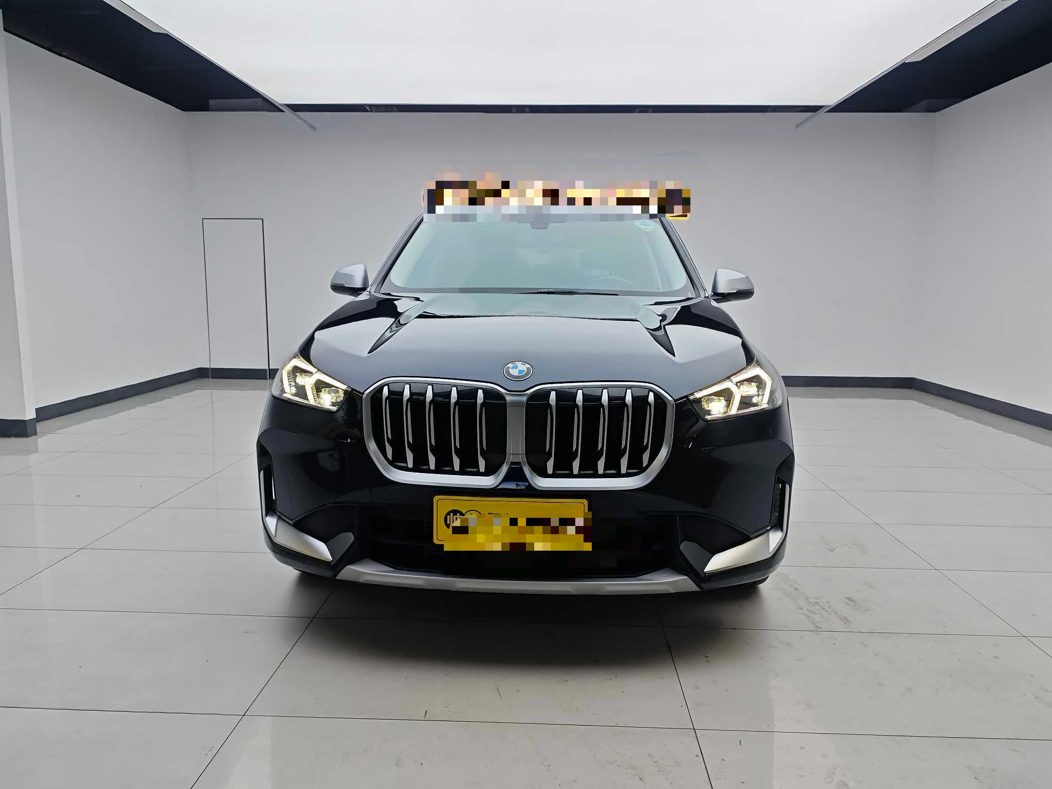 BMW X1 sDrive25i - exterior