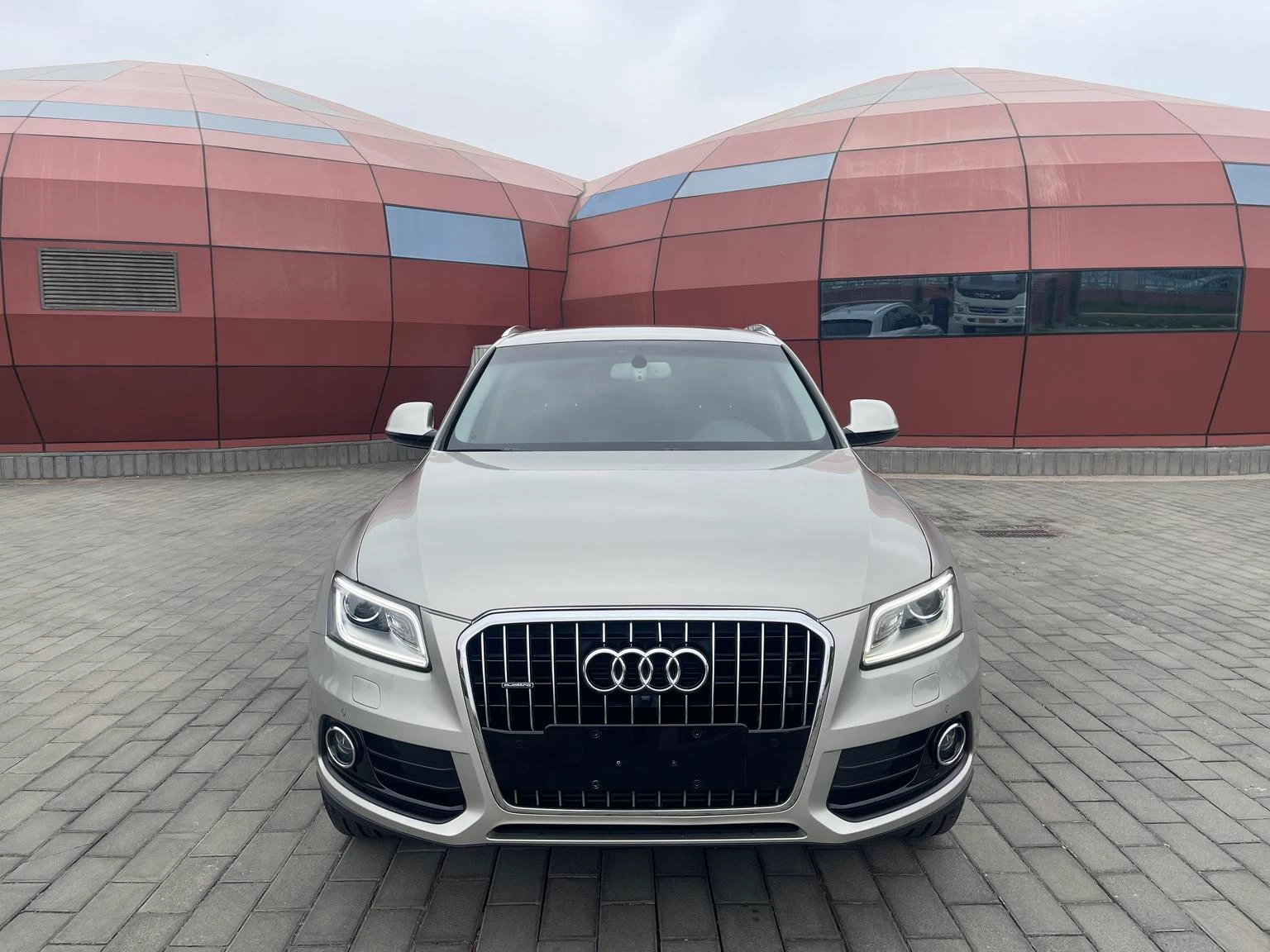 Audi Q5 40 TFSI Comfort - exterior