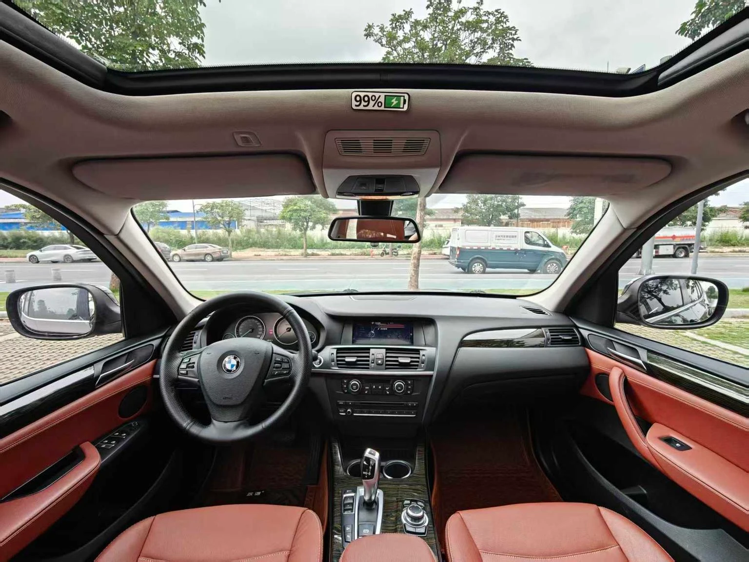 BMW X3 Facelift xDrive20i Luxury - interior