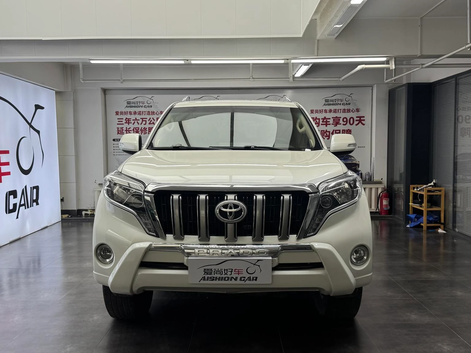 Toyota Prado 2.7L AT (Standard Trim) - exterior