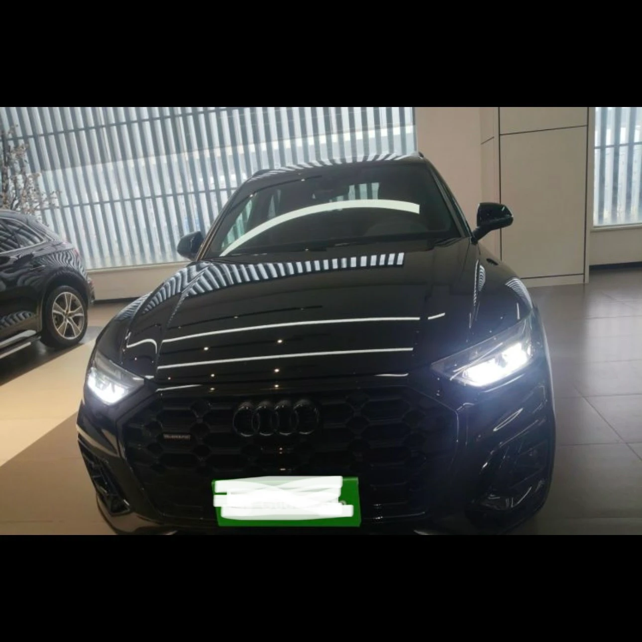 Audi Q5L 40 TFSI Luxury Dynamic  - exterior