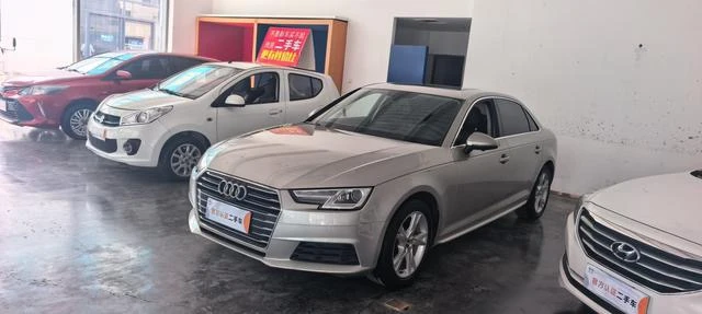 Audi A4L 40TFSI 