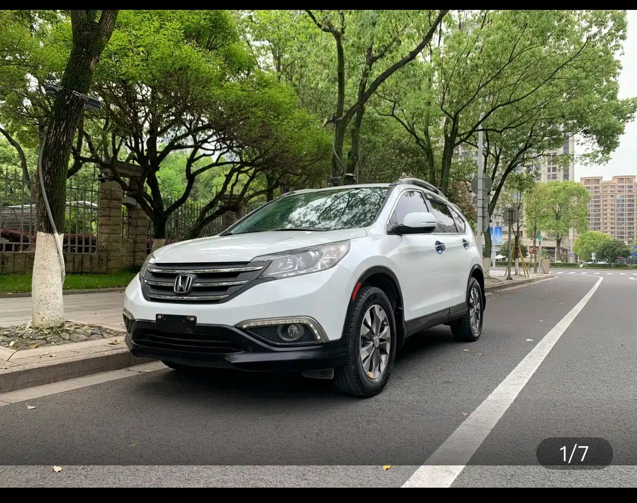Honda CR-V 2WD Luxury Edition