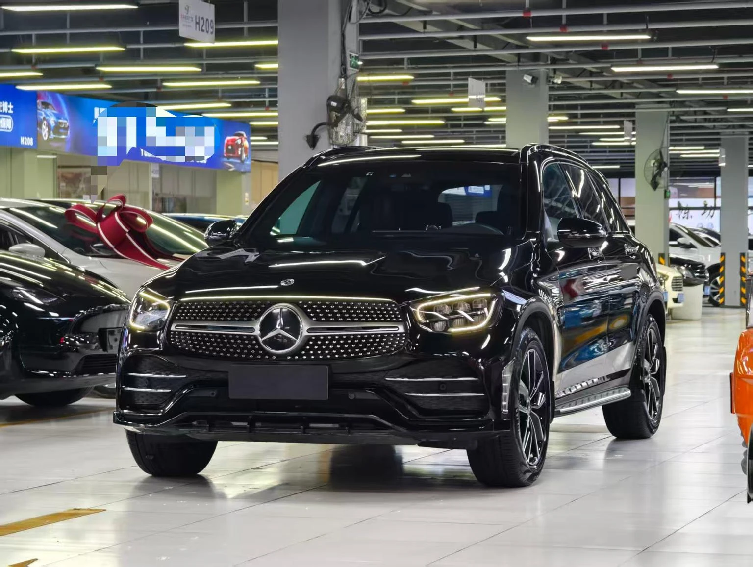Mercedes-Benz GLC-Class GLC300 L 4MATIC Dynamic Edition - exterior