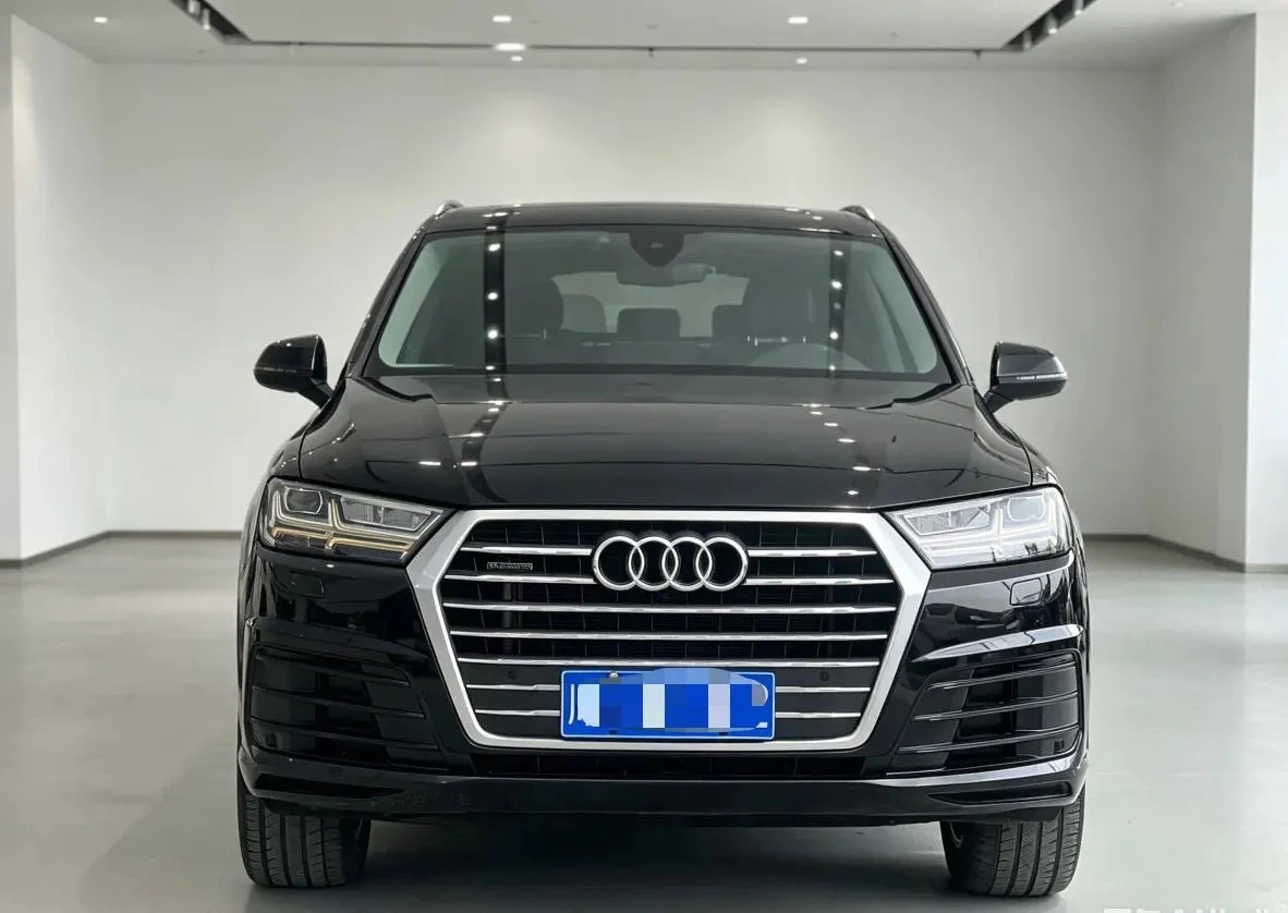 Audi Q7 40 TFSI Comfort Trim - exterior
