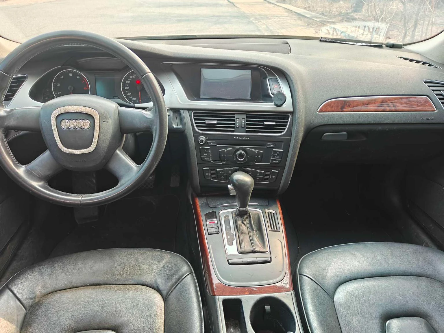 Audi A4L TFSI  - interior
