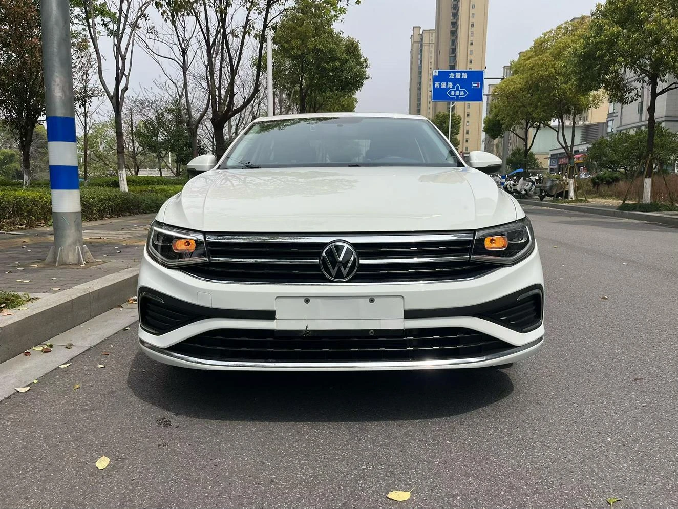Volkswagen Bora 200TSI DSG Joy Edition - exterior