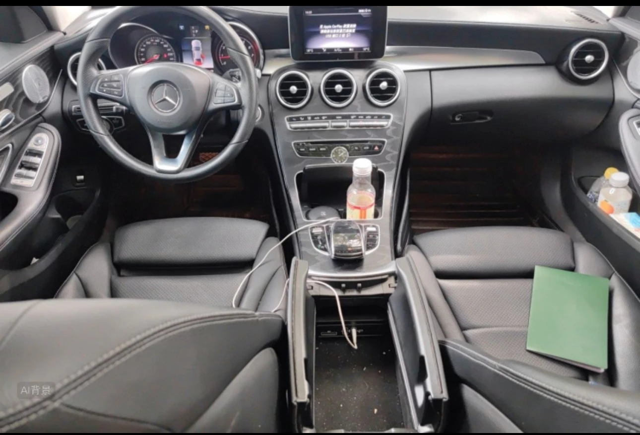 Mercedes-Benz C200L Sport Edition - interior