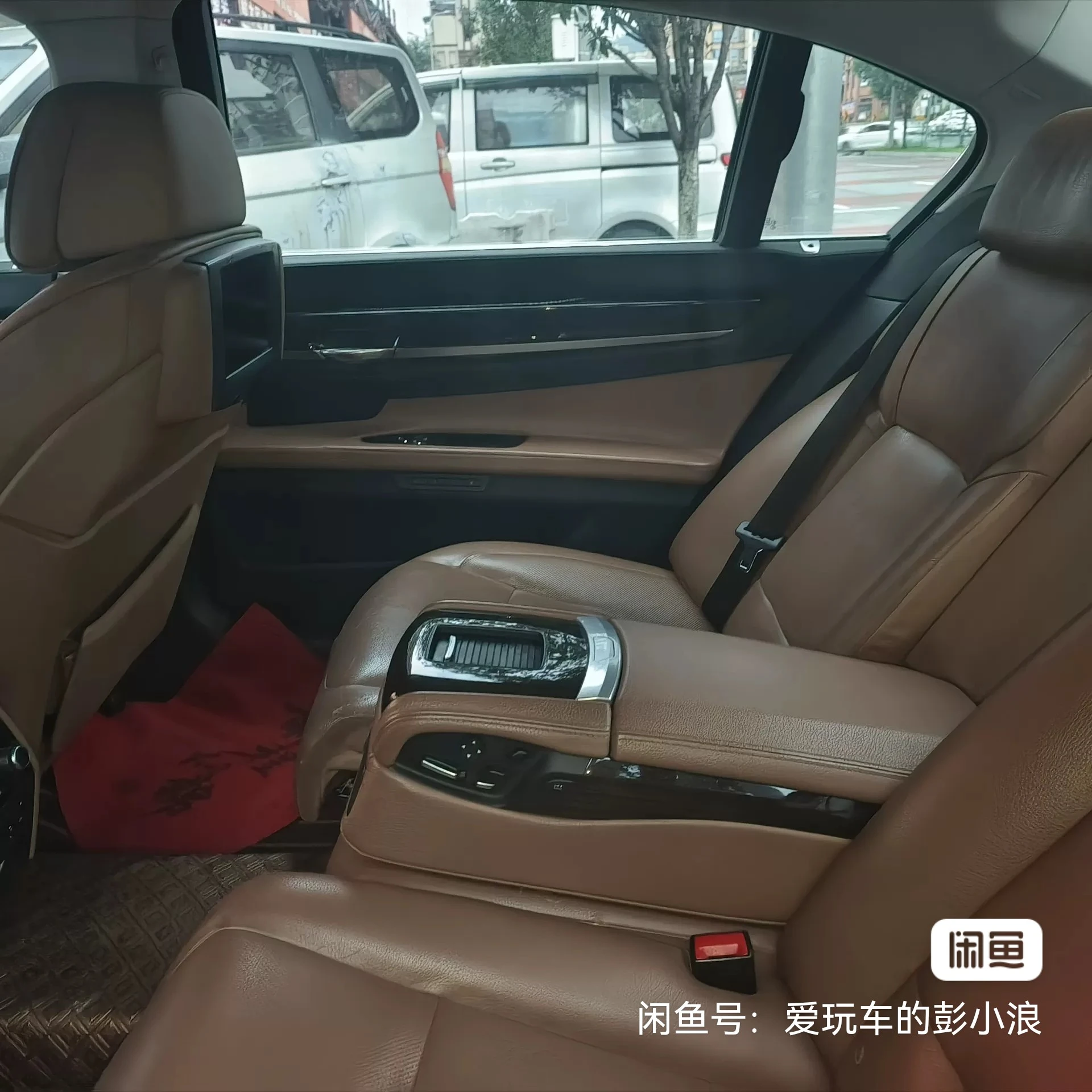 BMW 740 - interior