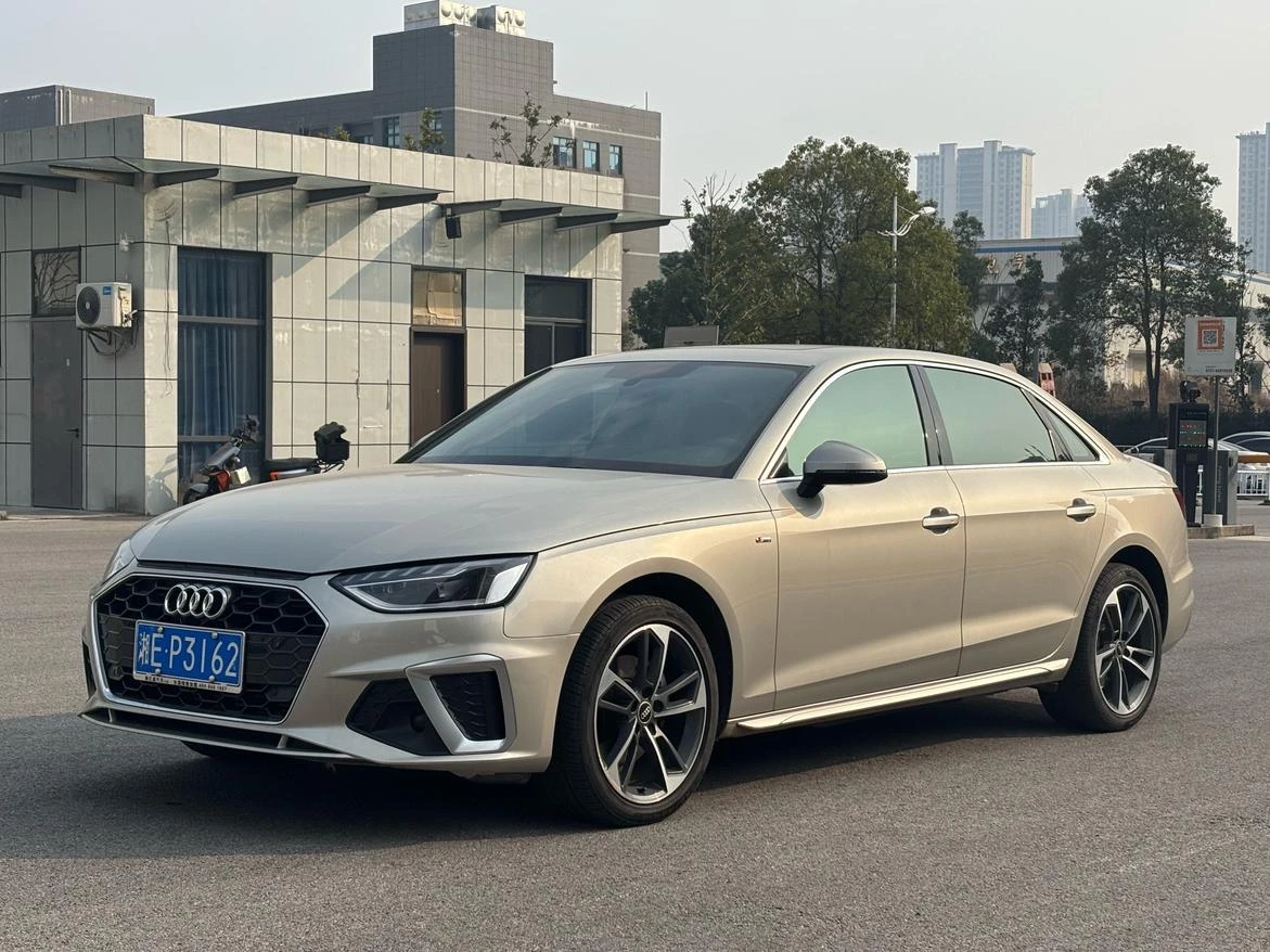Audi A4L 40 TFSI Style Sport