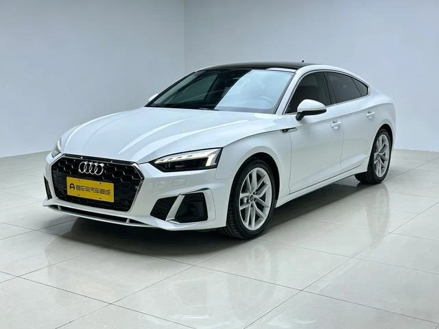 Audi A5 40 TFSI Fashion Dynamic Trim