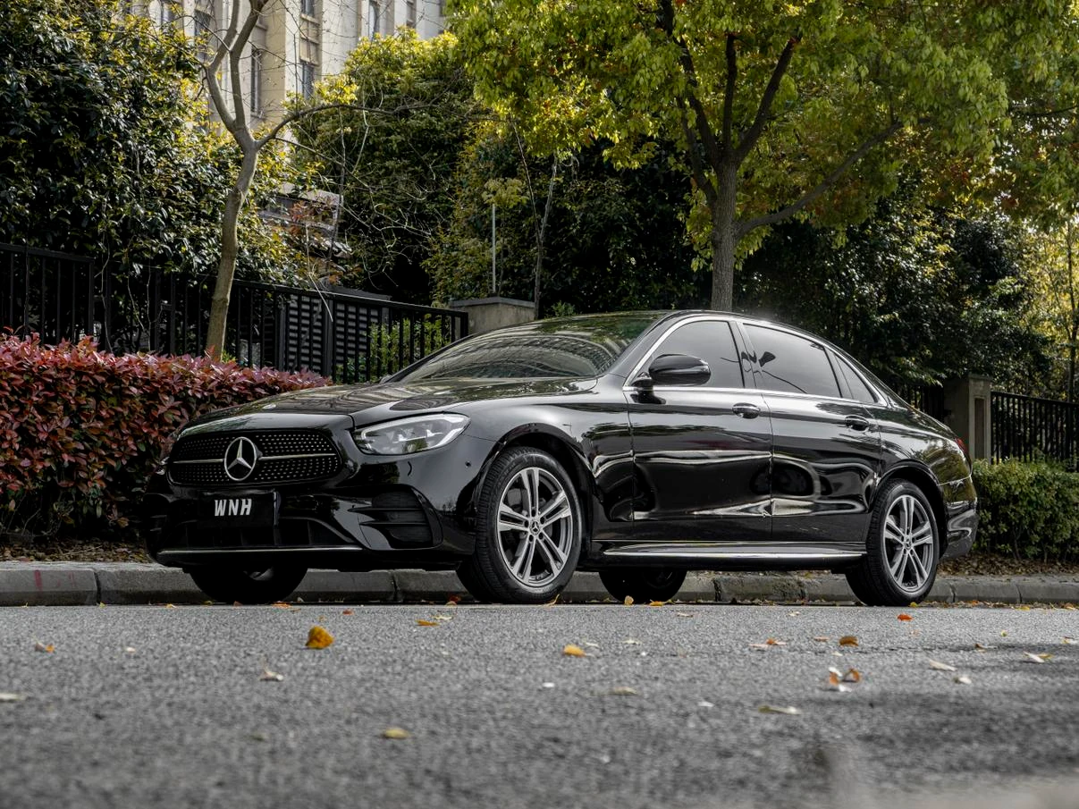 Mercedes-Benz E-Class  260 L Sport Sedan