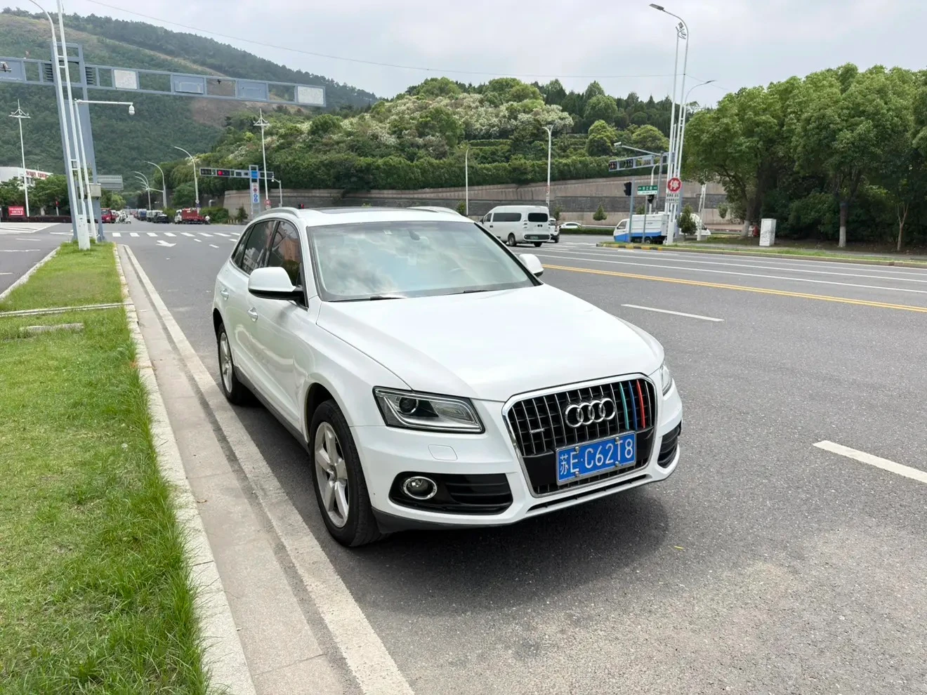 Audi Q5 40TFSI Progressive - exterior