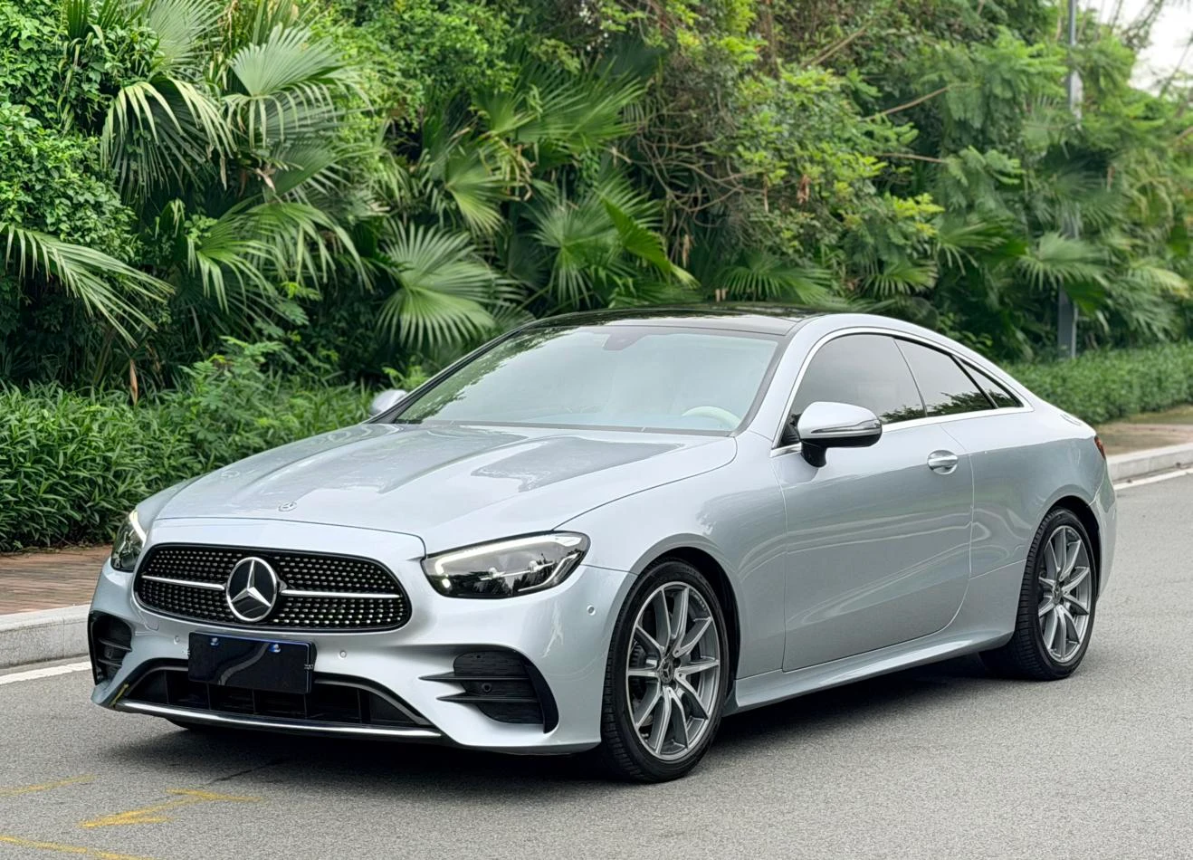 Mercedes-Benz E-Class E260