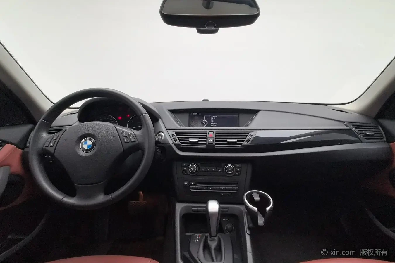 BMW  X1  18  