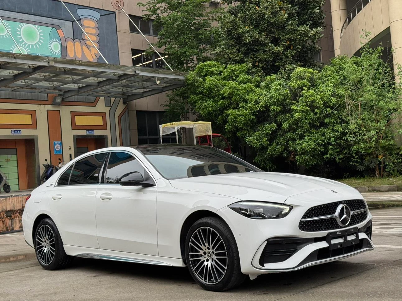 Mercedes-Benz C-Class  260 L Sport - exterior