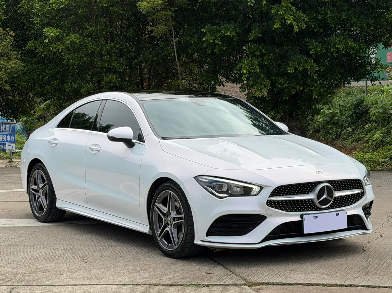 Mercedes-Benz CLA-class 200 Four-Door Coupe