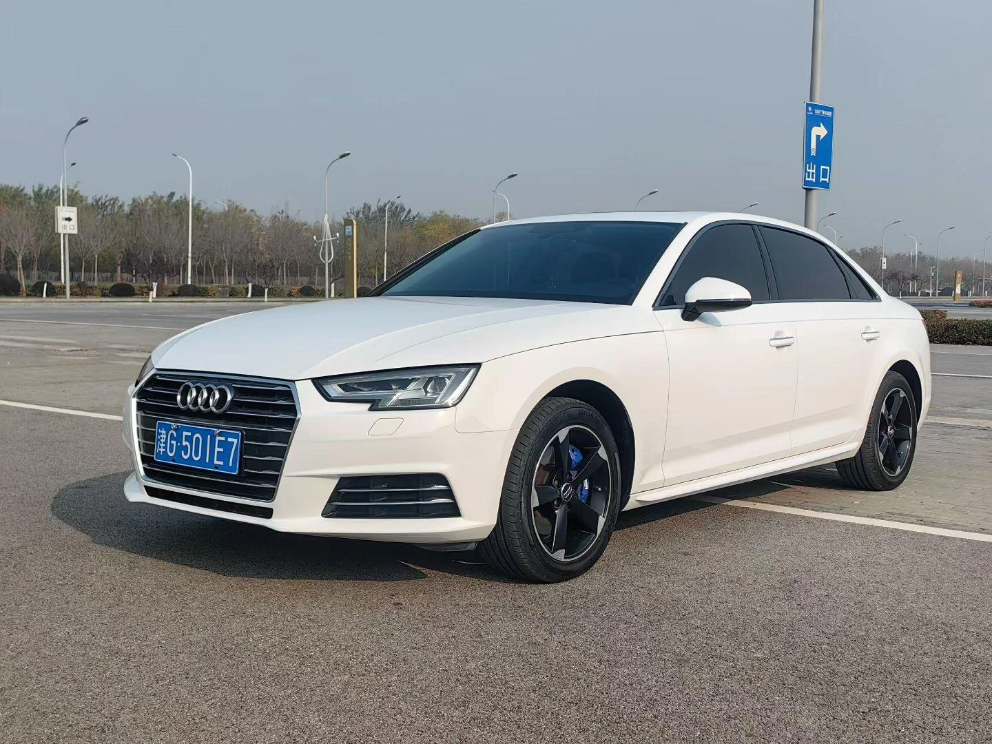 Audi A4 40 TFSI  30th Anniversary Edition