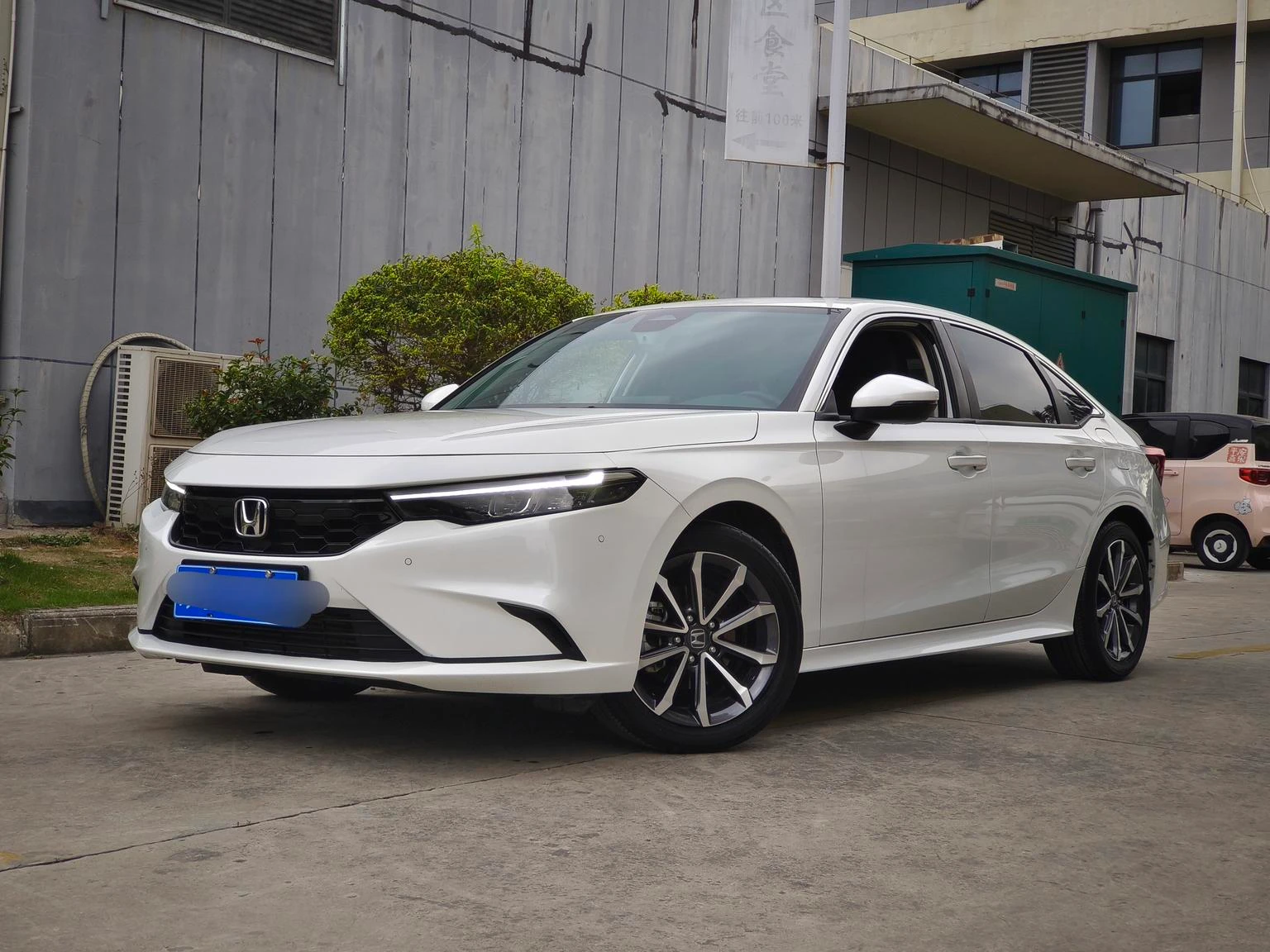 Honda Integra 240TURBO CVT Luxury Edition