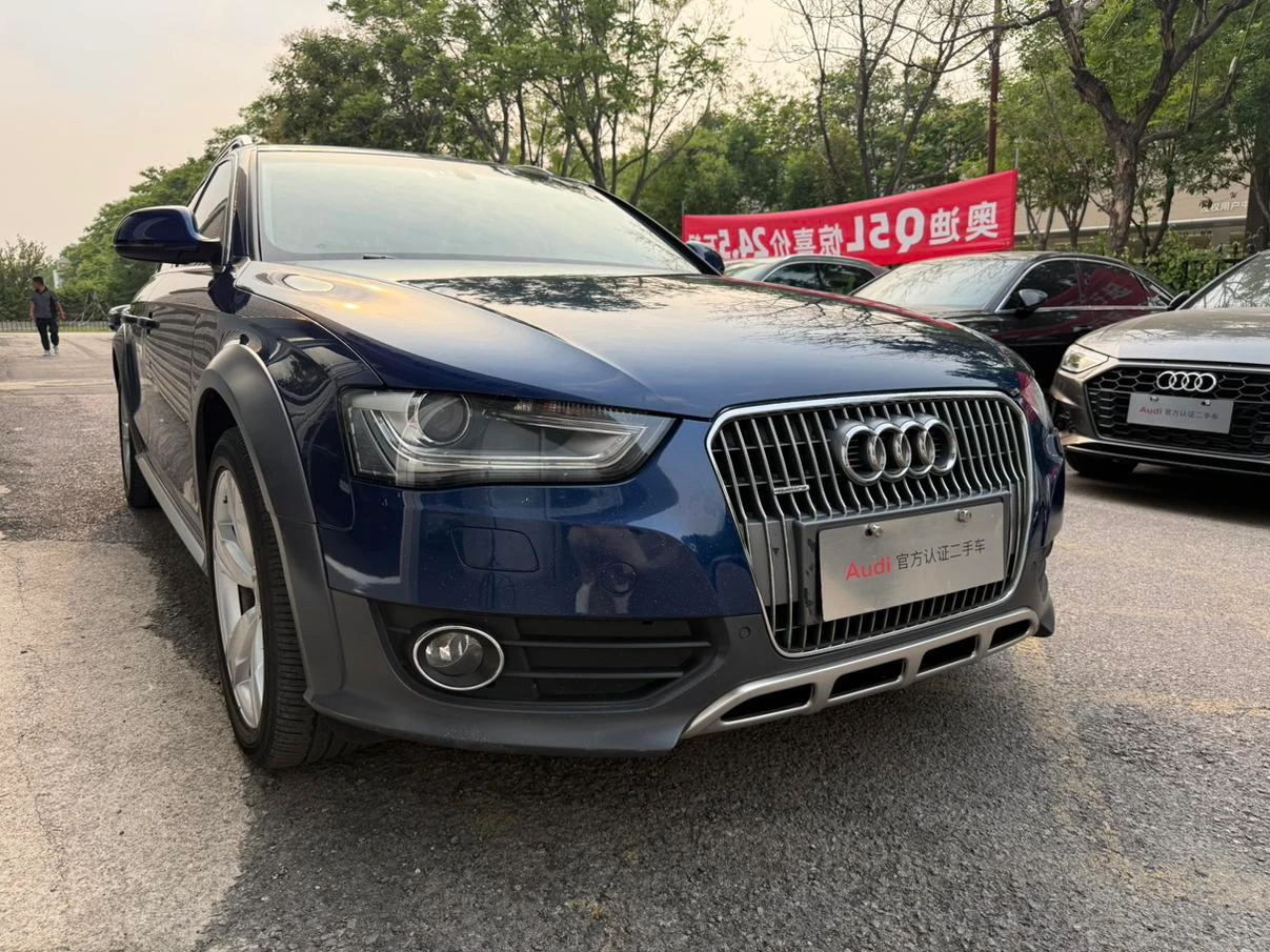 Audi A440 TFSI quattro