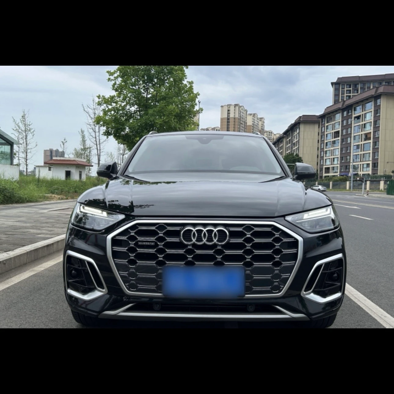 Audi Q5L Sportback 40 TFSI - exterior