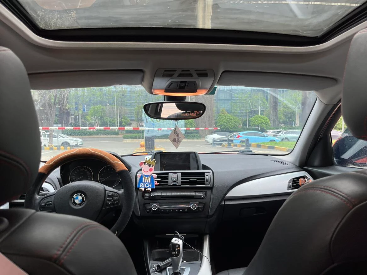 BMW 1 Series  118i  - interior