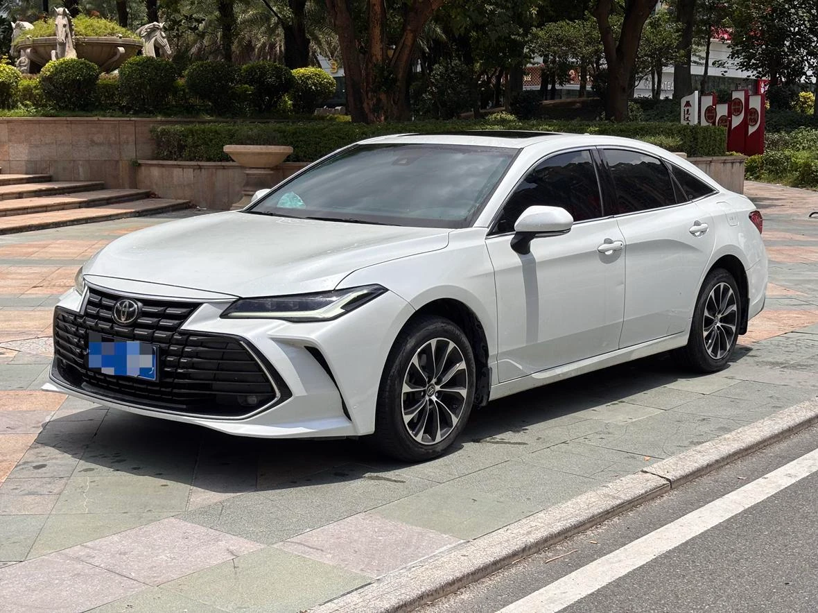 Toyota Avalon 2.0L CVT Entry