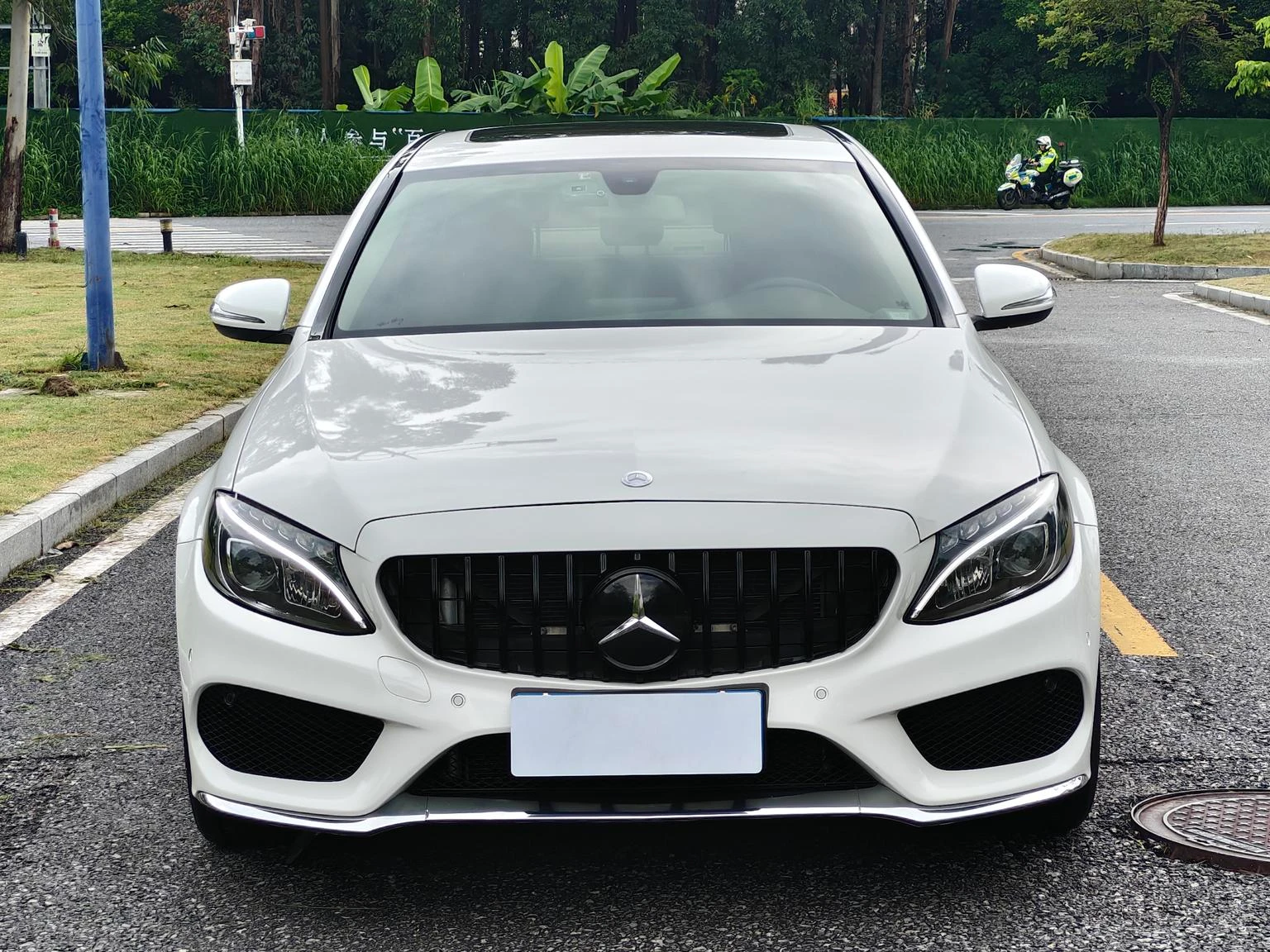 Mercedes-Benz C 180 L Sport - exterior