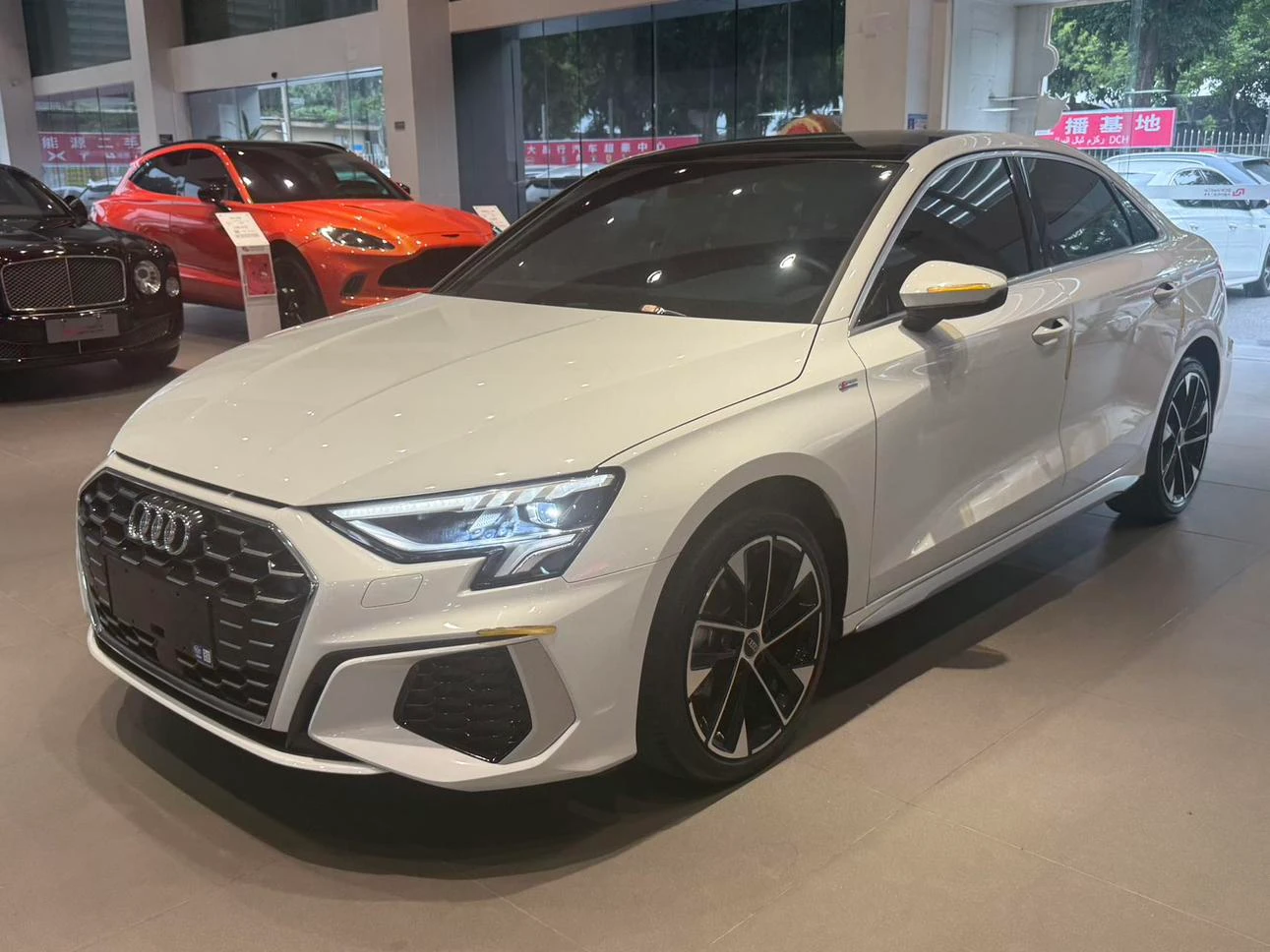 Audi A3L Limousine 35 TFSI Fashion Sport - exterior