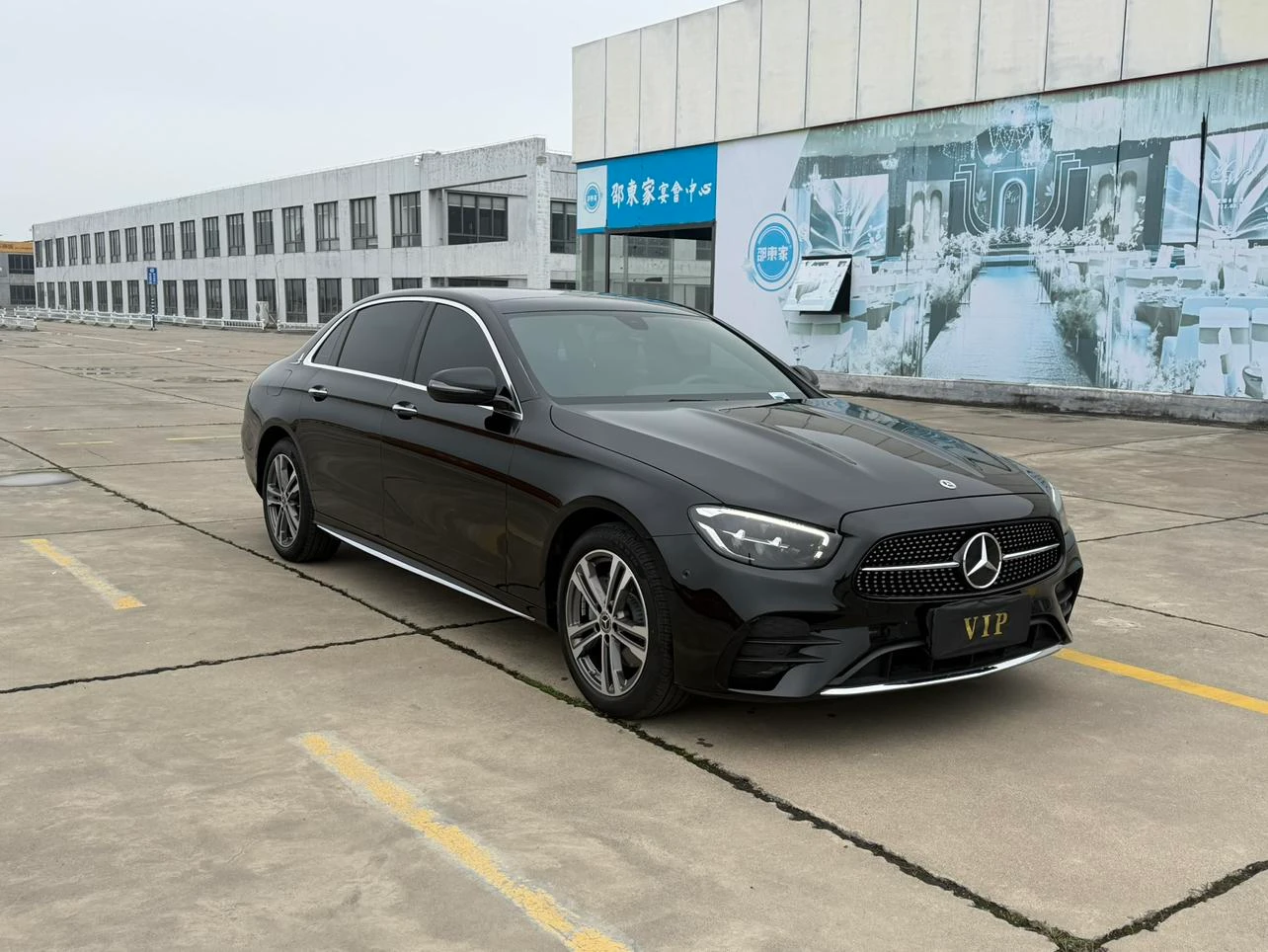 Mercedes-Benz E-Class 260 L Sport Sedan