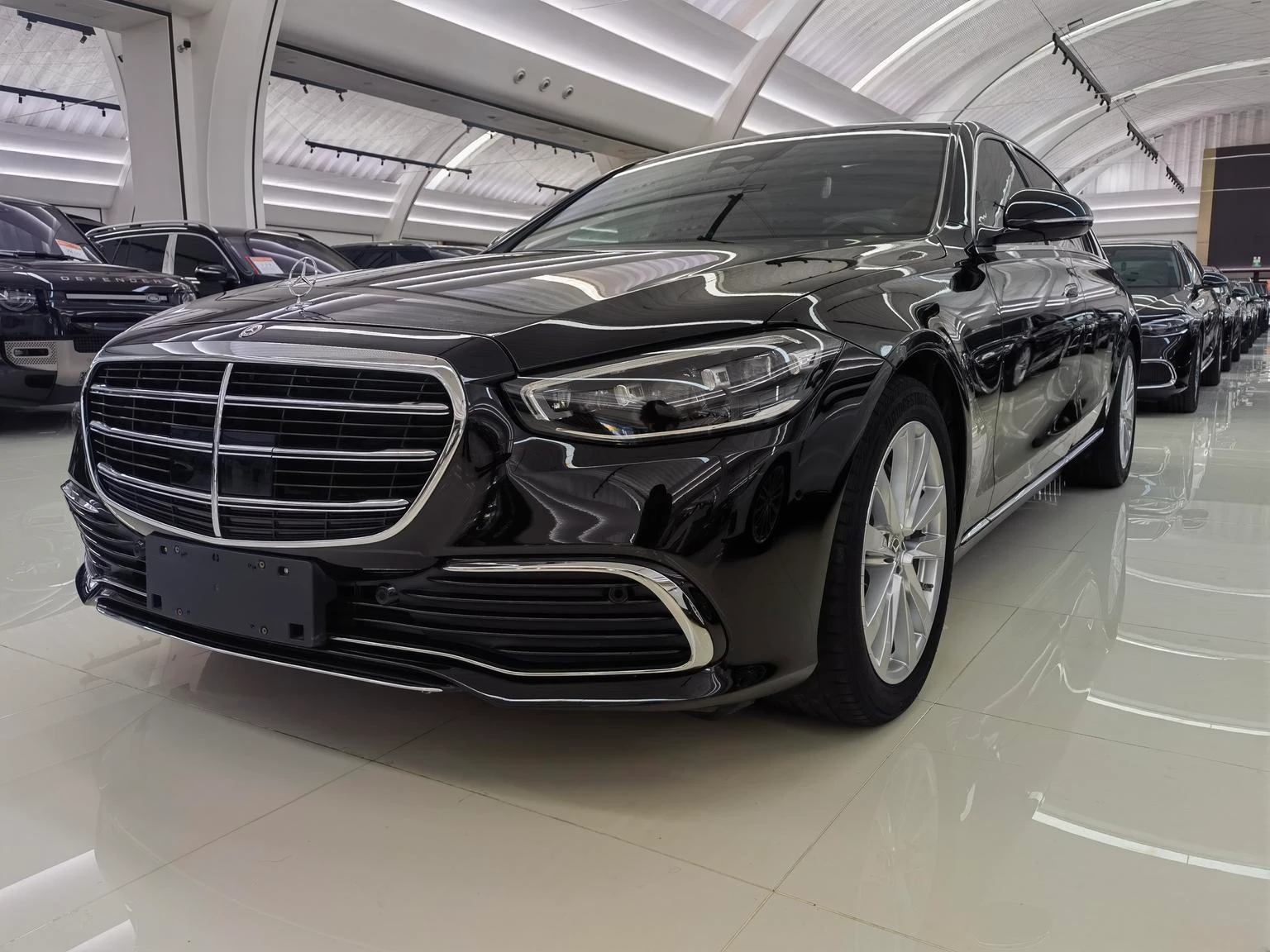 Mercedes-Benz S-Class S400L Business - exterior