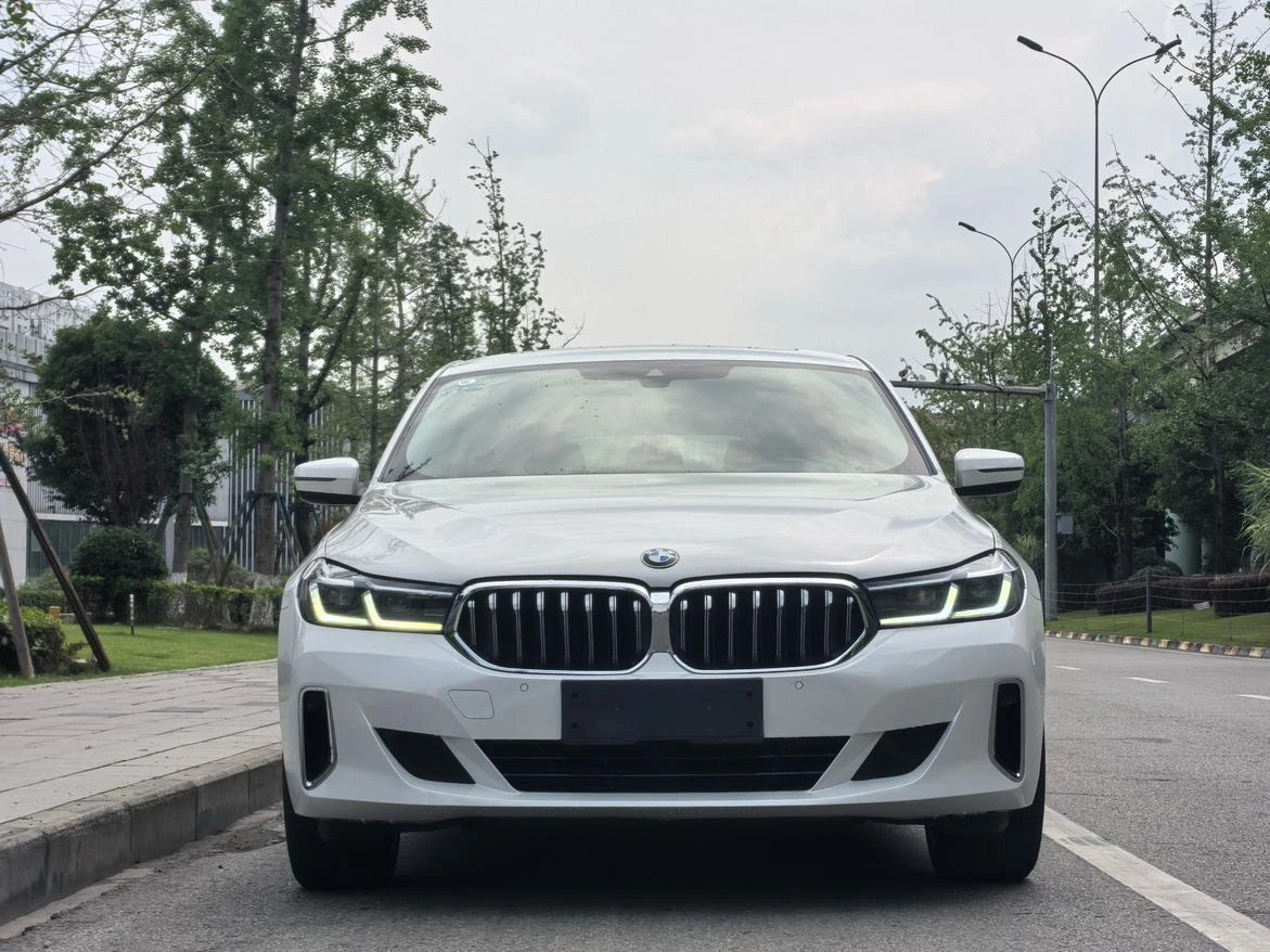 BMW 6 Series Gran Turismo 630i Luxury Design Package